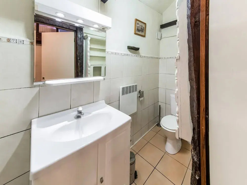 Cosy Holiday Home in Cherain near Forest