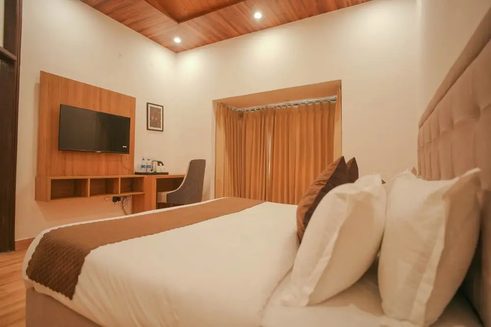 Tapovan Resorts