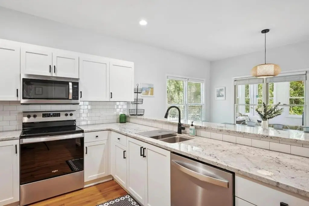 307 W Indian - The Prickly Pear