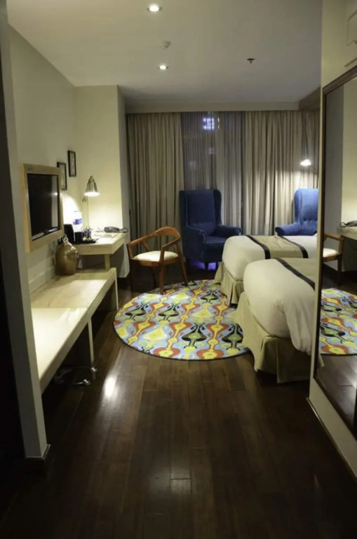 HOTEL dGATES