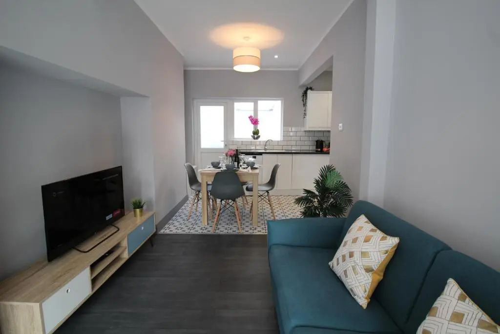 Anjore House - Modern House in Belfast City