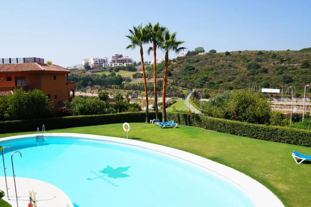 2279-Lovely 2 bedrooms with terrace with views