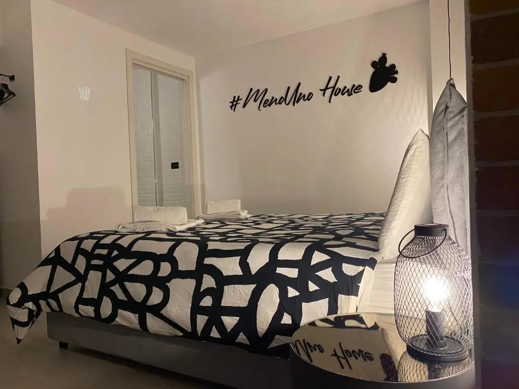 Menouno House