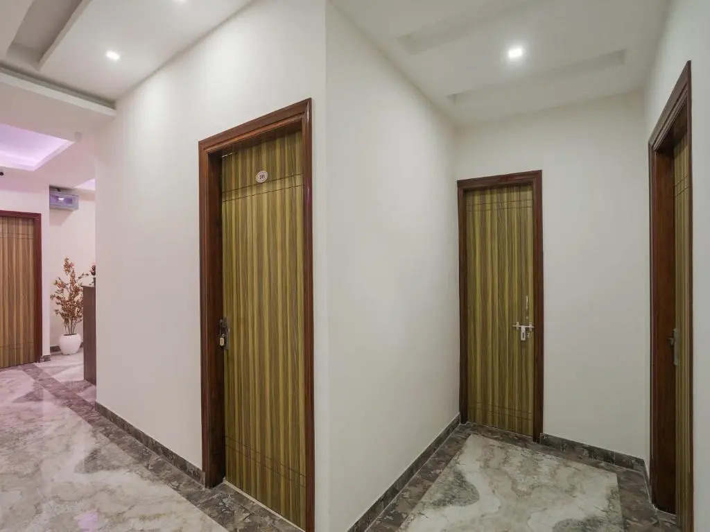 FabHotel Amour I