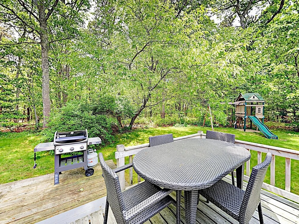Quiet Family - 4 Br Home