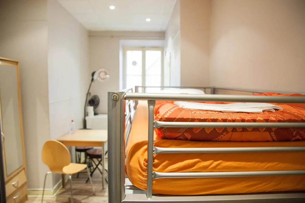 Victoria House - Hostel