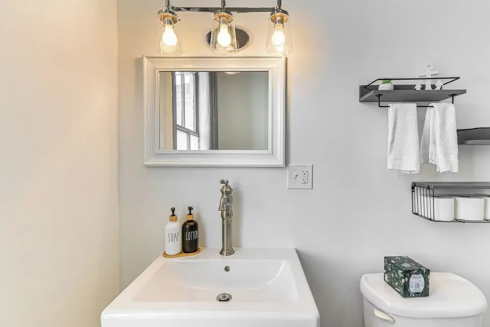 1 Mi to Beach: Historic Retreat in Galveston