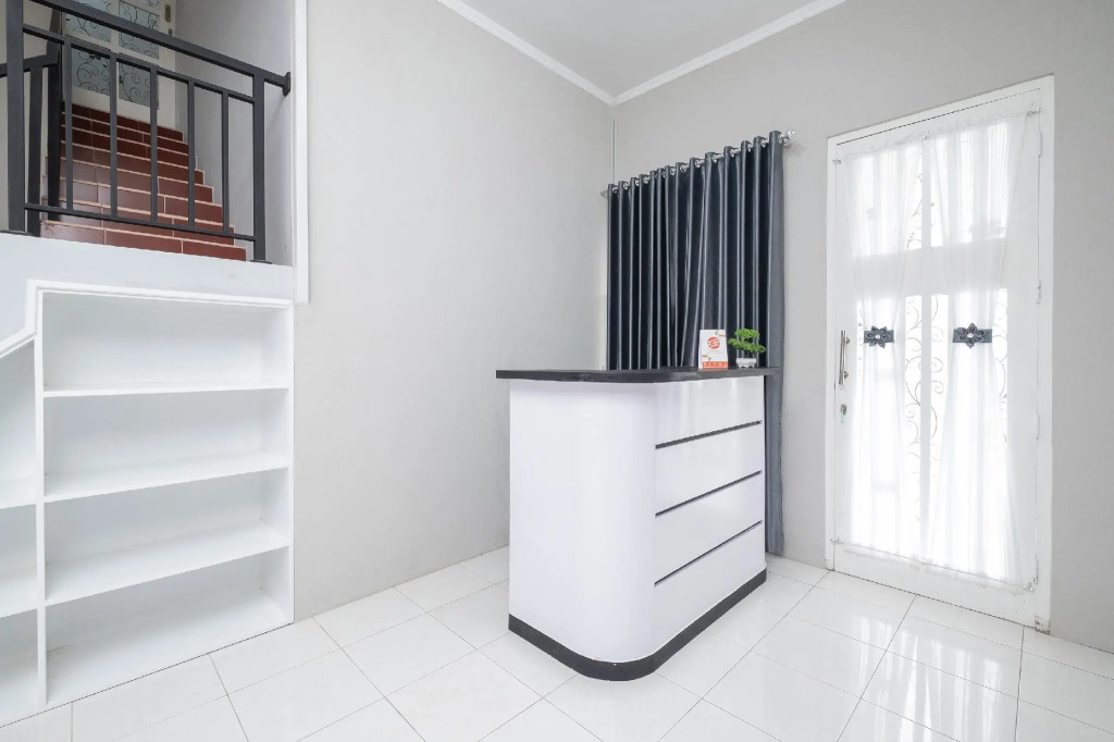 OYO 2727 Nareswari Guest House