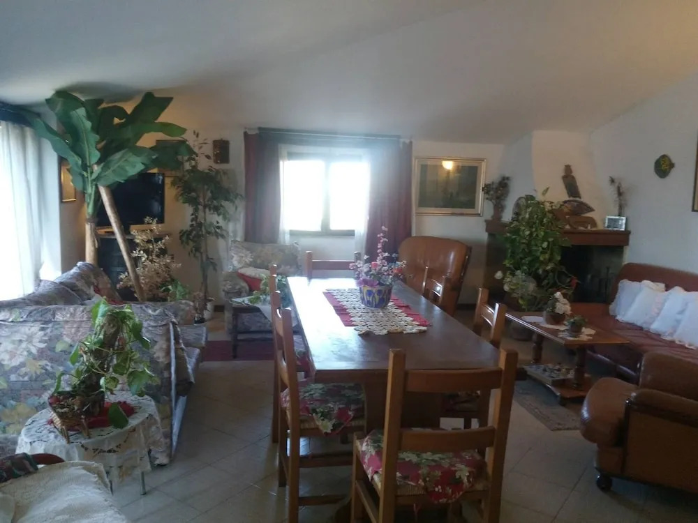 Appartamento In Villa Vicino Al Mare