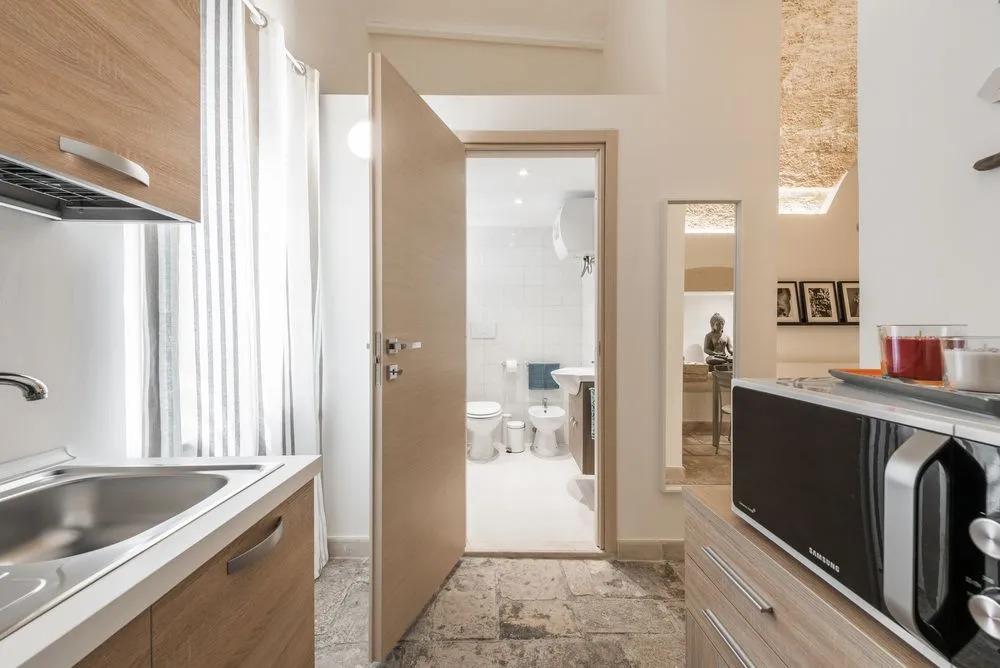 Stone Apartment M8 Bari City Center