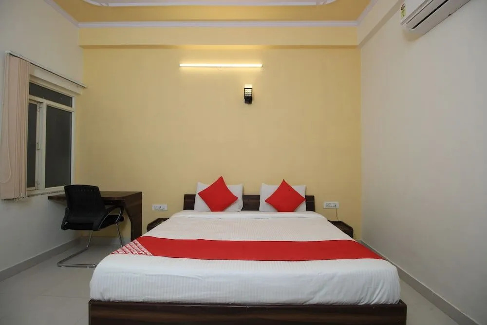 Oyo Flagship 33020 Kusum Vihar Jagat Pura
