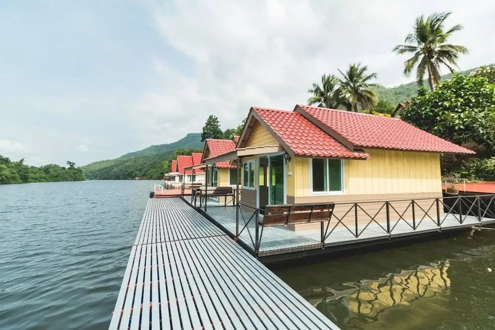 Naphatphorn Resort