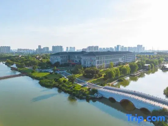 Zhongyu Grand Hotel (Binzhou Zhonghai Scenic Area)