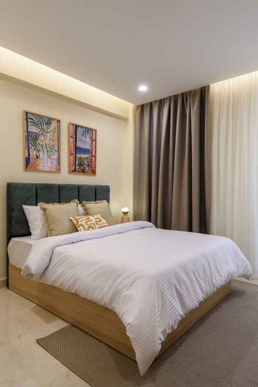 Hazel Spaces in Heliopolis