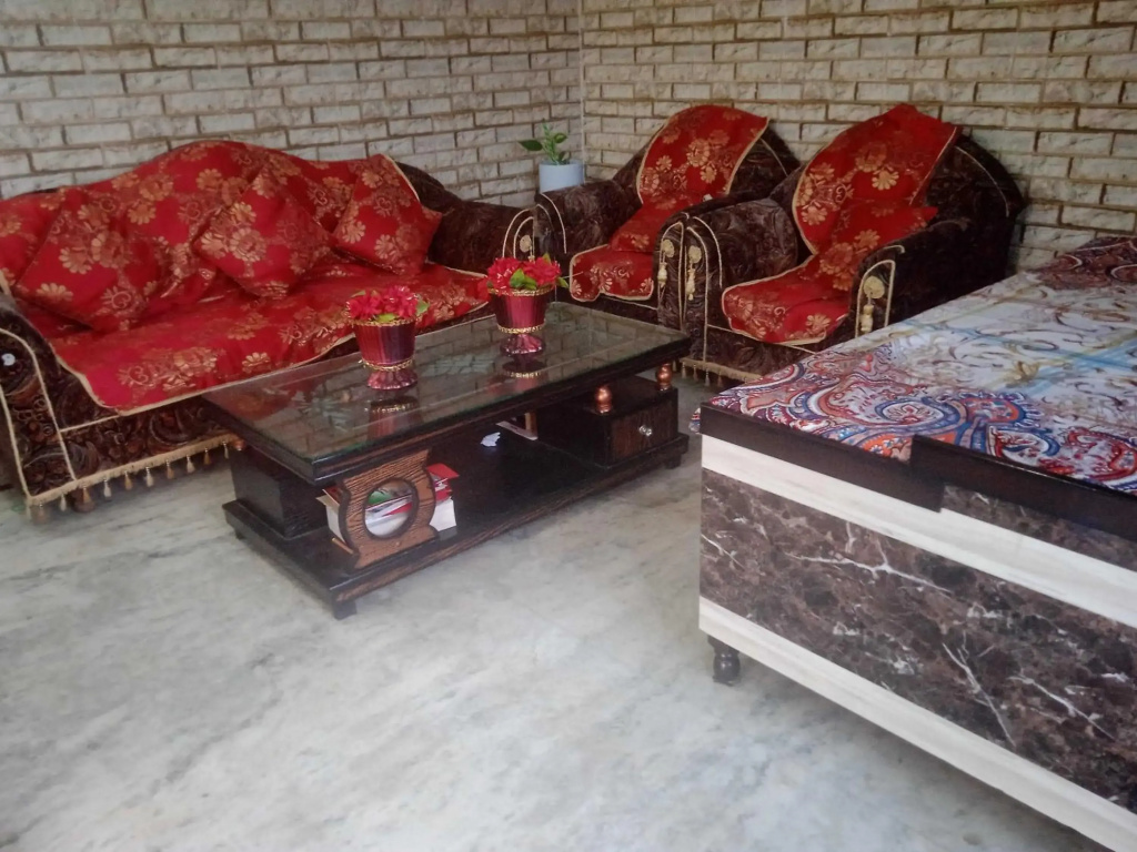 OYO HOME 92078 Pinky Homestay