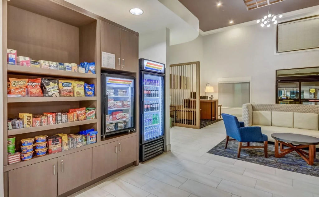 Holiday Inn Express & Suites Greenville Airport i85 by IHG