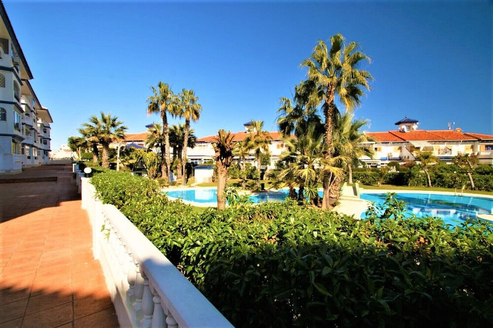 043 Holiday Bliss / AC - Wifi