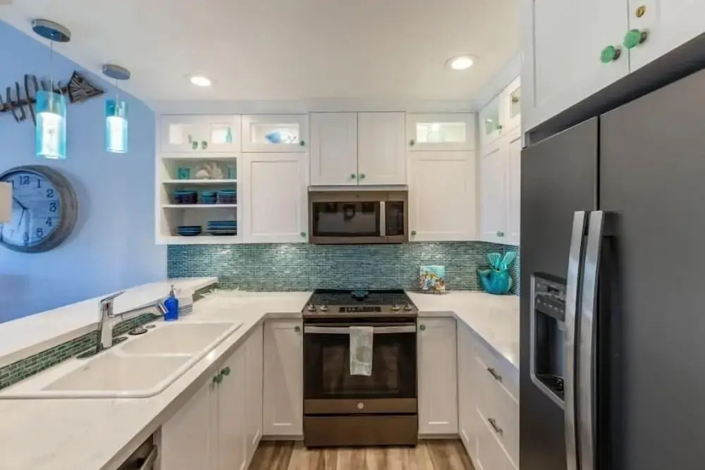 Maui Kamaole, #i215 2 Bedroom Condo by RedAwning