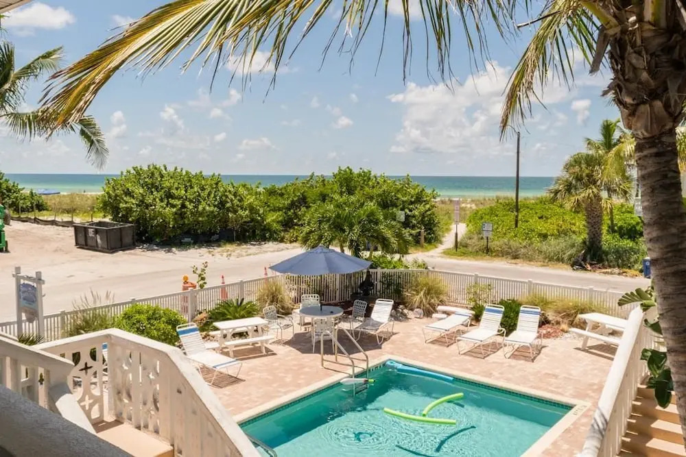 AM Beach Place Unit 5