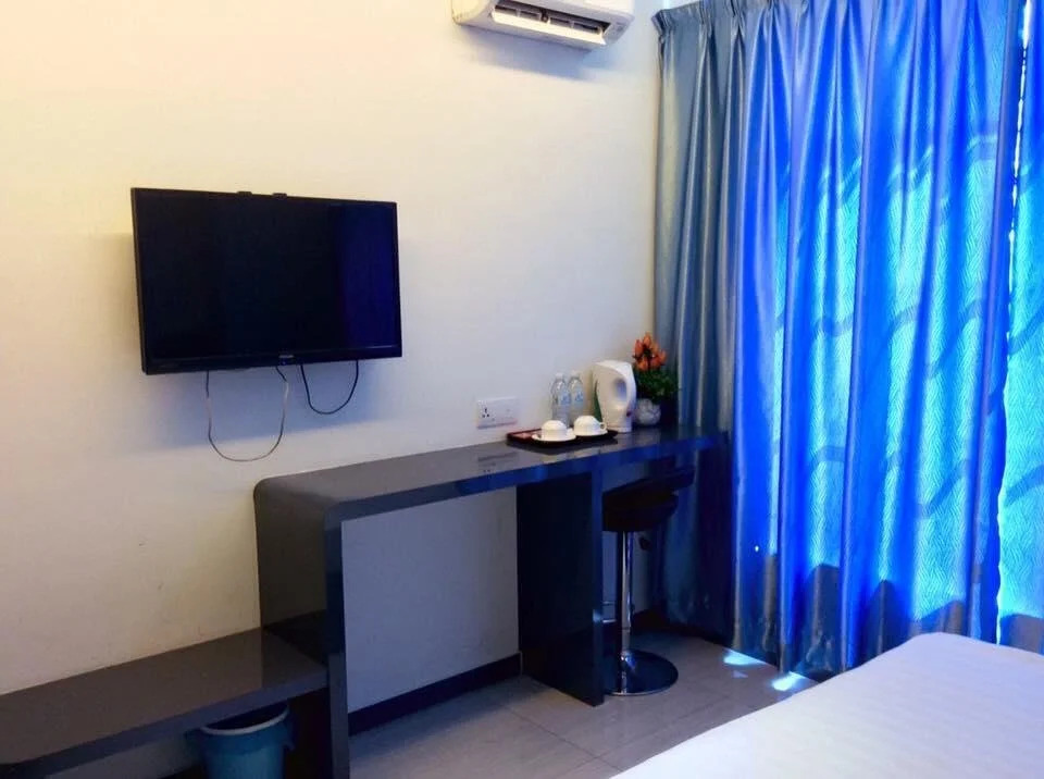 Dolphin Hotel