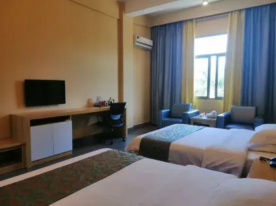 Dongshan Huatian Business Hotel