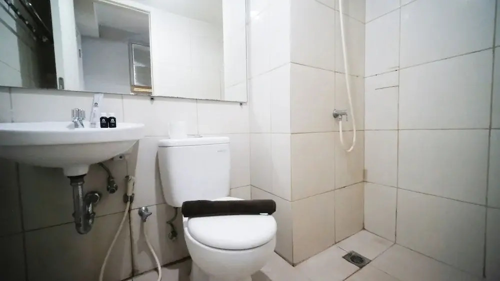 Homey and Simple Studio at Tanglin Supermall Mansion Apartment