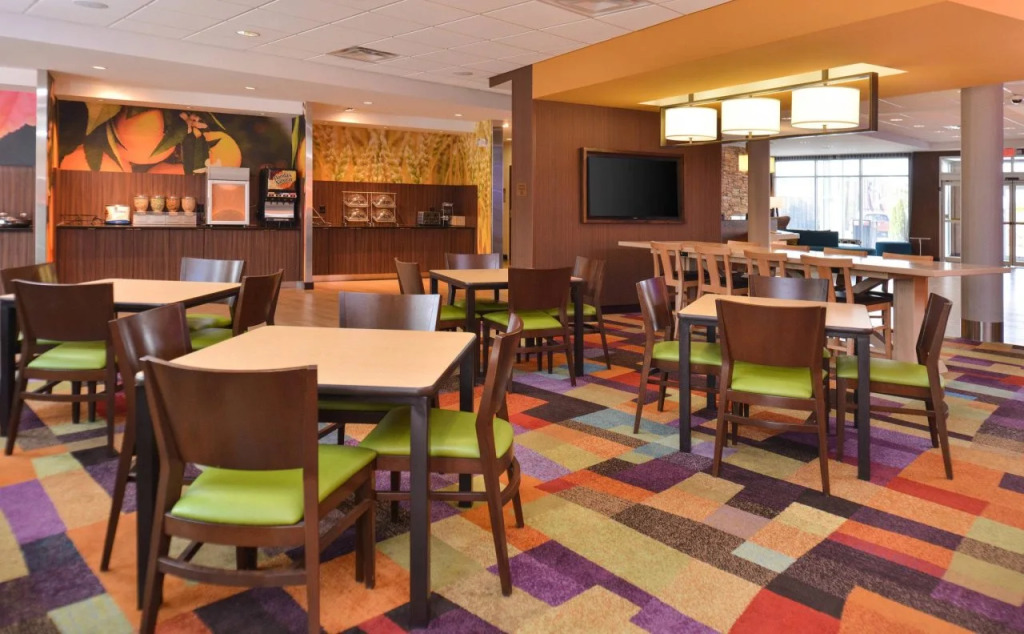 Fairfield Inn & Suites Calhoun