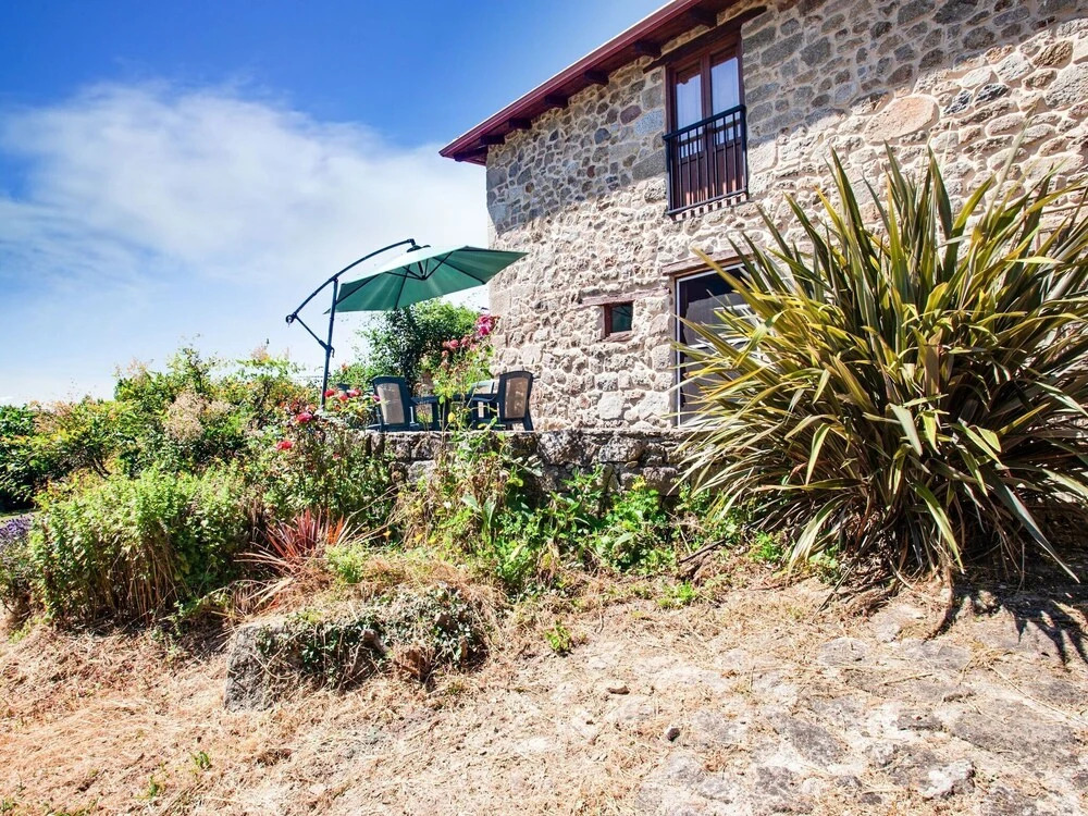 Farmhouse in Castrotañe with Terrace