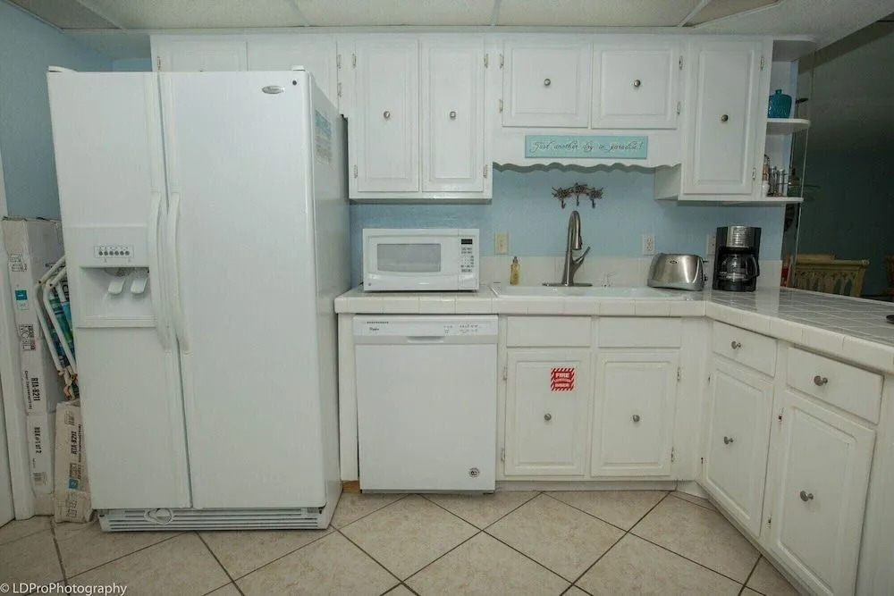 Shoreline Towers 2073 - 2 Br Condo