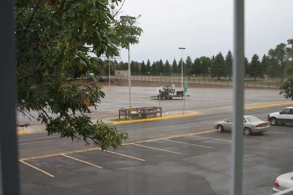 Gladstone Inn and Suites
