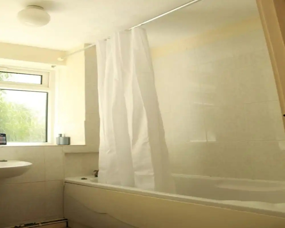 Sunny Apartment in Birmingham