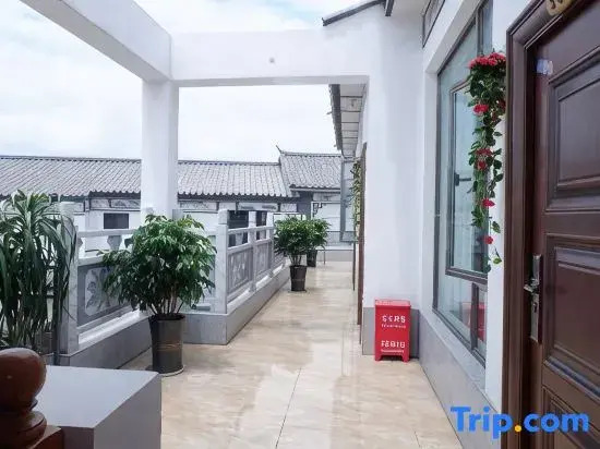 Tingfeng Courtyard Inn