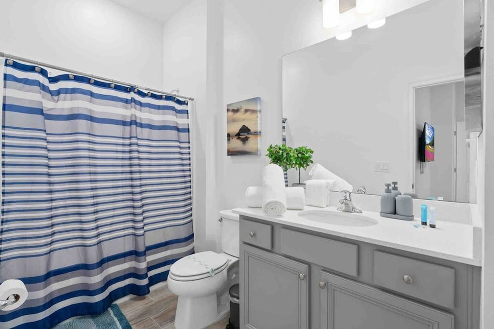 Super Ritzy 9BR 9BA Loft Private Pool