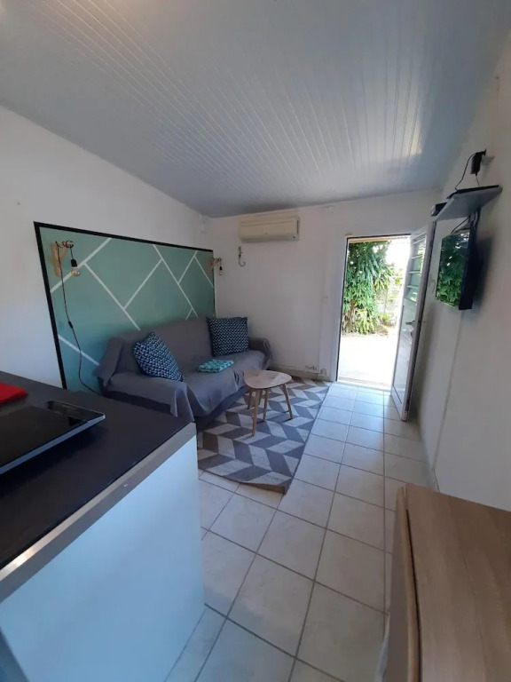 Studio in Baie Mahault, With Shared Pool, Furnished Garden and Wifi - 12 km From the Beach
