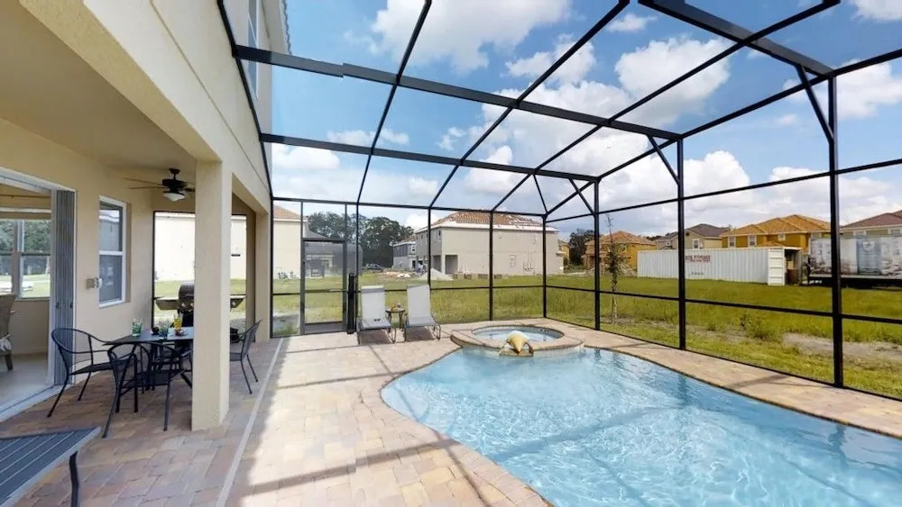 ACO Premium - 7 Bd with south facing pool (1722)