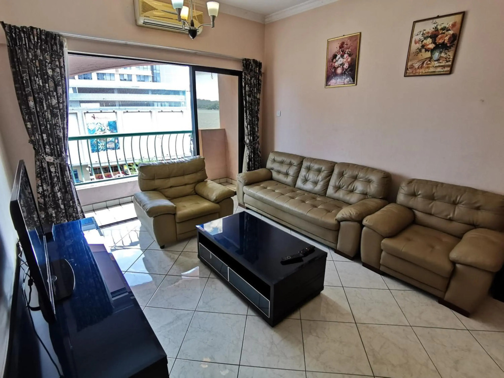 KK 5 Bedrooms Penthouse 3 Bedrooms Apartment Marina Court Resort Condominium