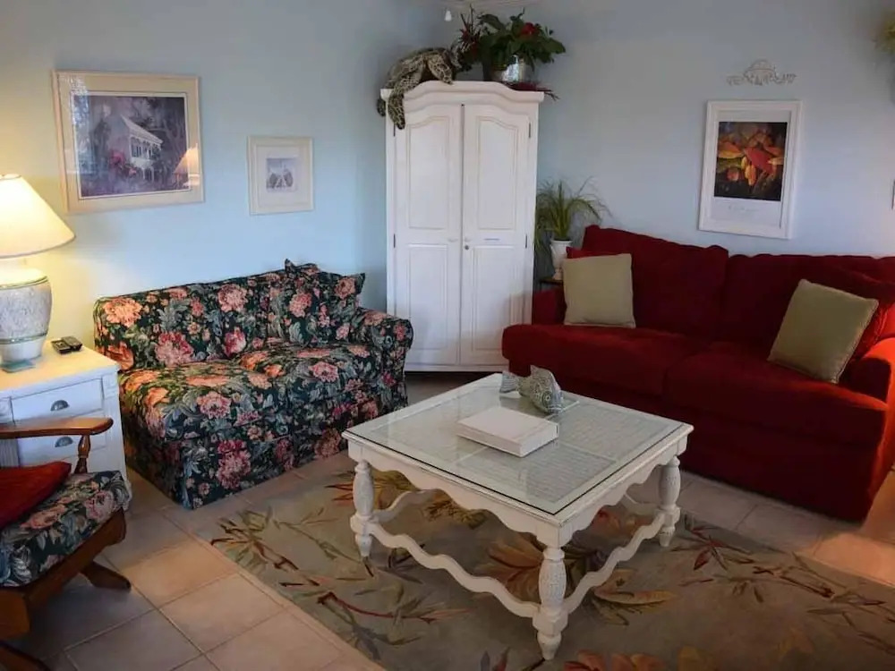 Palm Cay 4