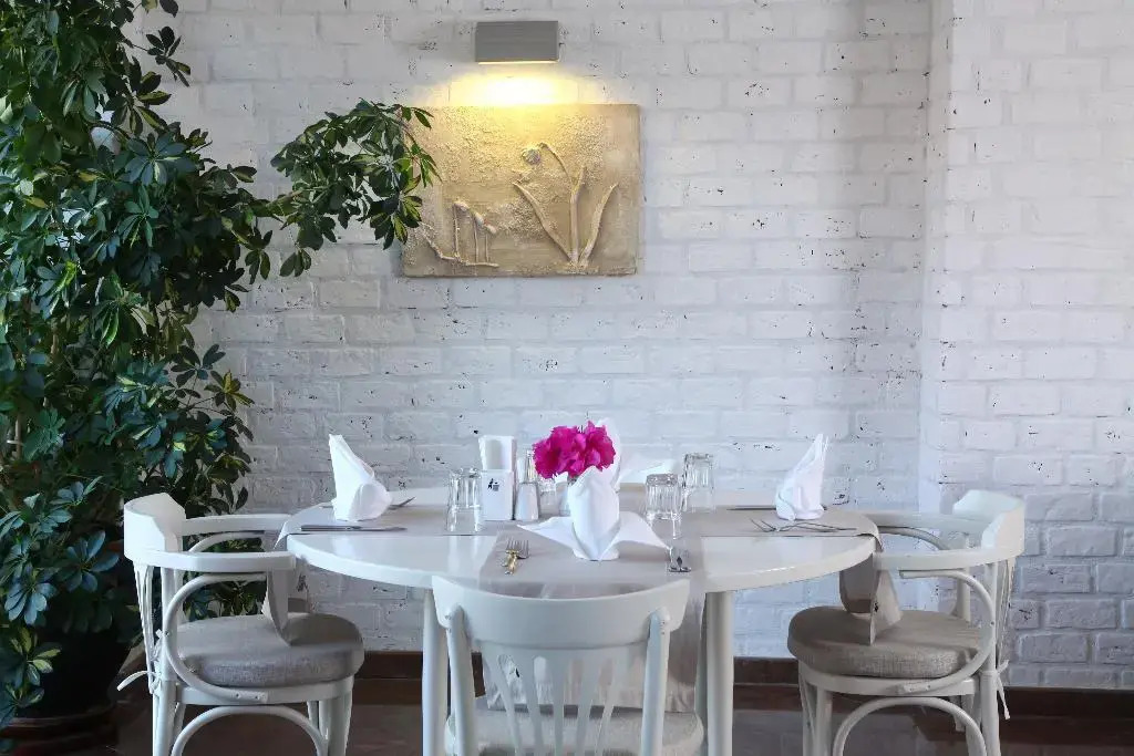 Zeytinada Hotel