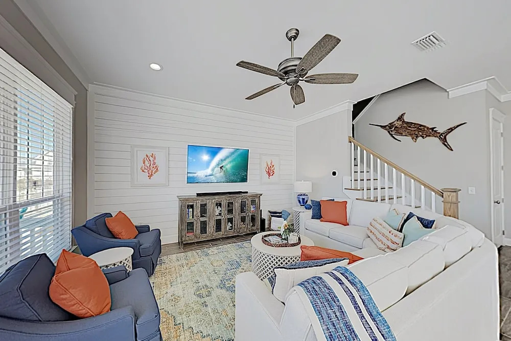 New Listing! Parks Edge New-build W/ Pool 5 Bedroom Home