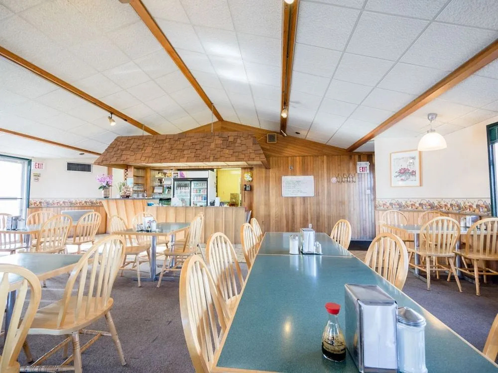 West Edmonton Motor Inn