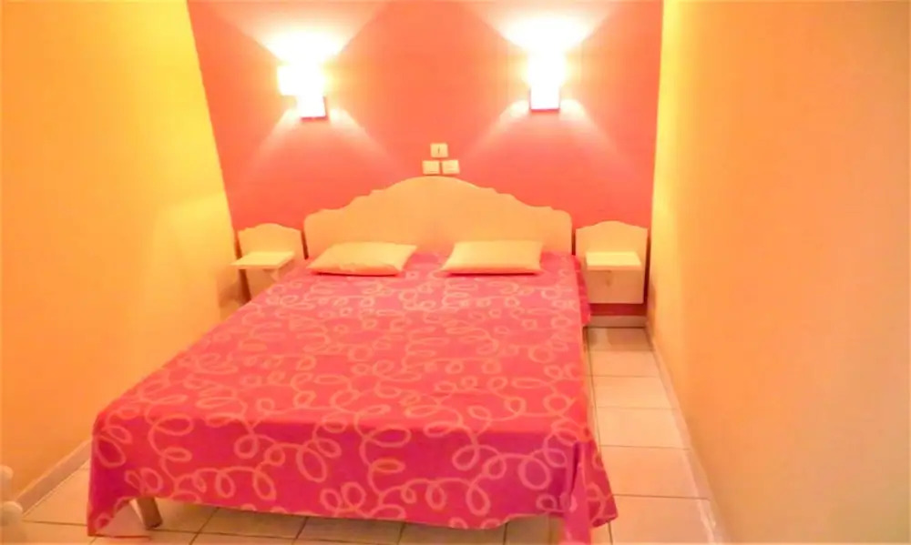 House With 2 Bedrooms in Saint-cyprien, With Wonderful Mountain View, Shared Pool, Furnished Terrace - 250 m From the Beach