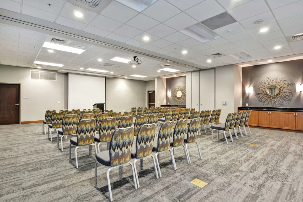 Homewood Suites By Hilton Techridge Parmer At I 35