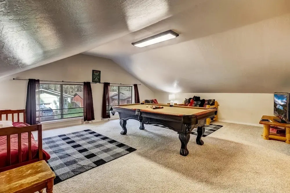 Paloma Place  Hot Tub | Game Room | Pool Table