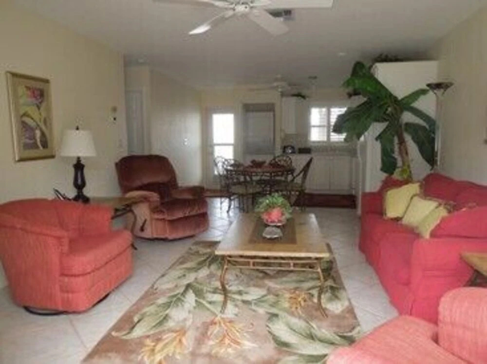 Jamaica Royale 097 - 2 Br Condo