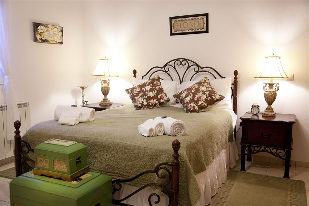 Elenis Village Suites