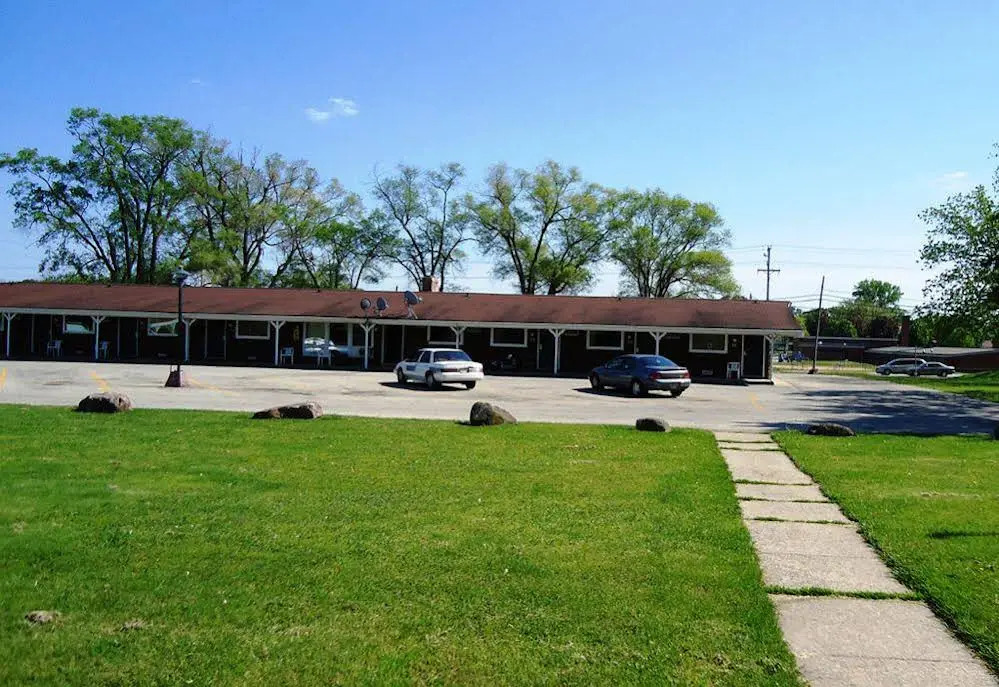 Spinning Wheel Motel