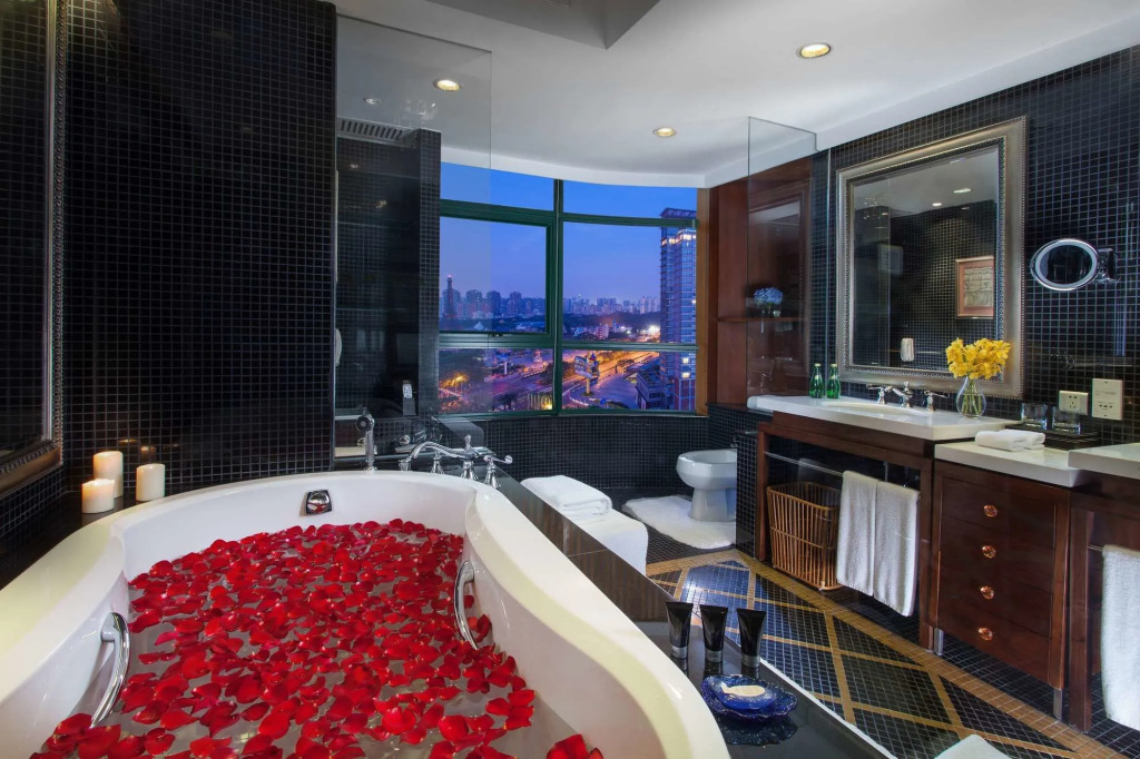 Hotel Indigo Shenzhen Overseas Chinese Town by IHG