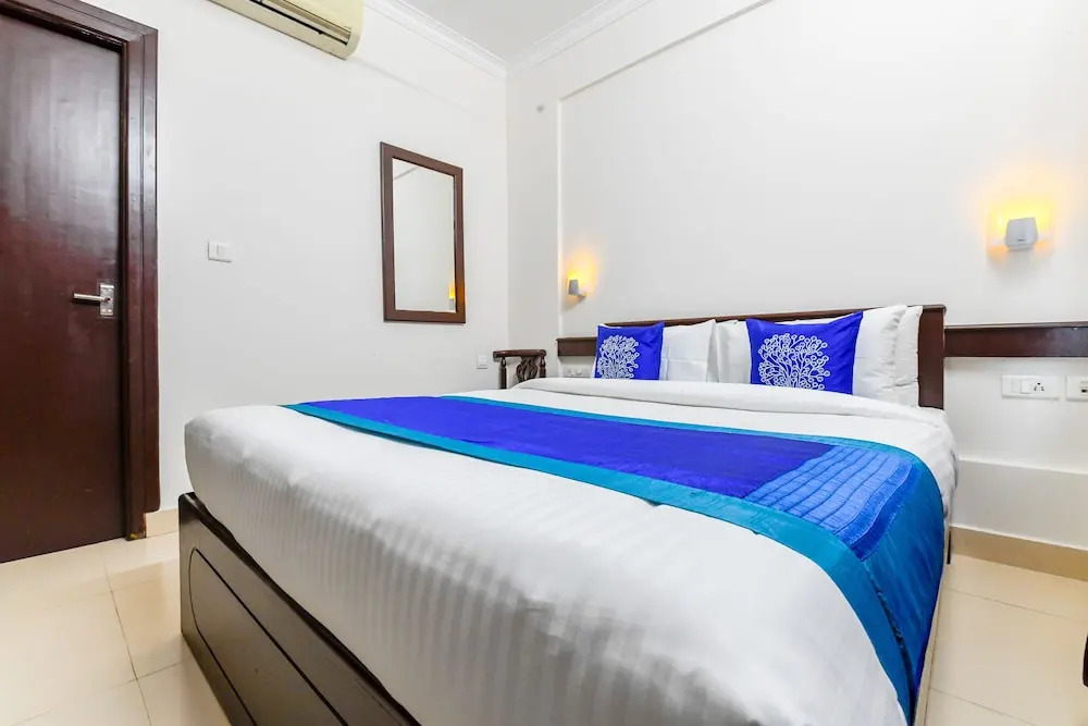 OYO 11309 Hotel Green Land Residency