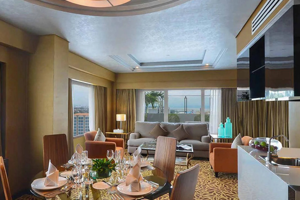 Acacia Hotel Manila