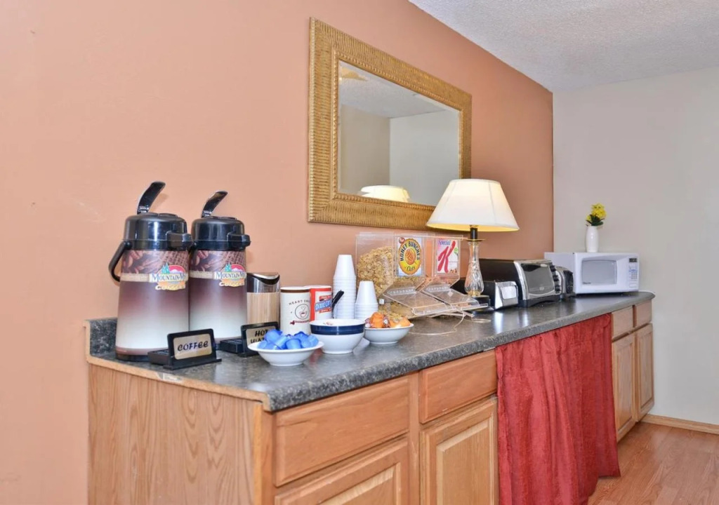 Interurban Suites Hotel, a Dazzler Select by Wyndham